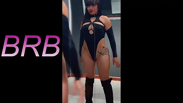 NaomiAmazing01 现场XXX聊天