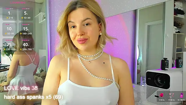 crowned_goddess Chat XXX live