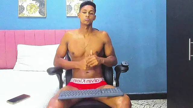 tom_strong1: вебкам-шоу