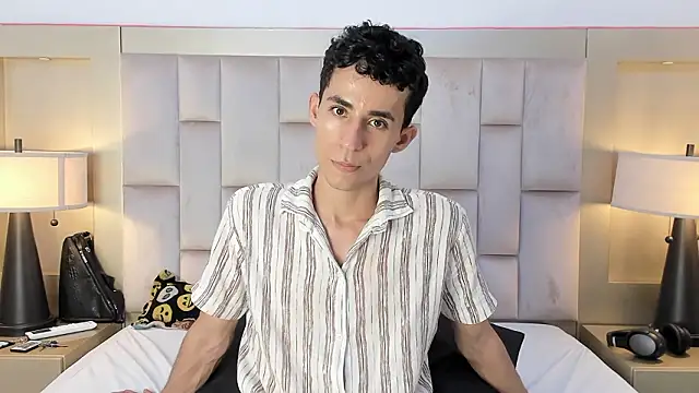 Zahir_AsharのライブXXXチャット