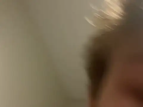 yourwhiteboy1 Live XXX-Chat