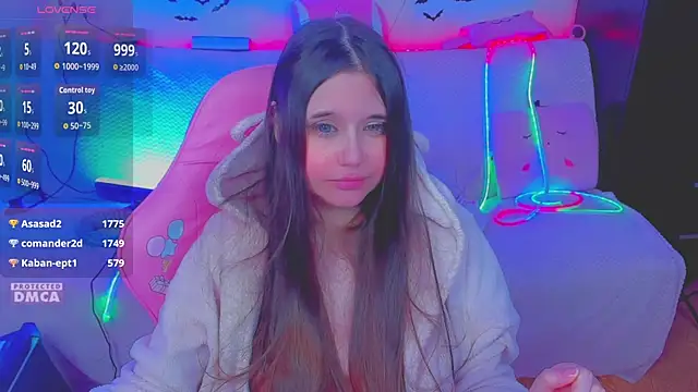 Lolisuccub élő XXX-chatje