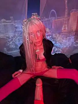 1NikiVegas Show in webcam