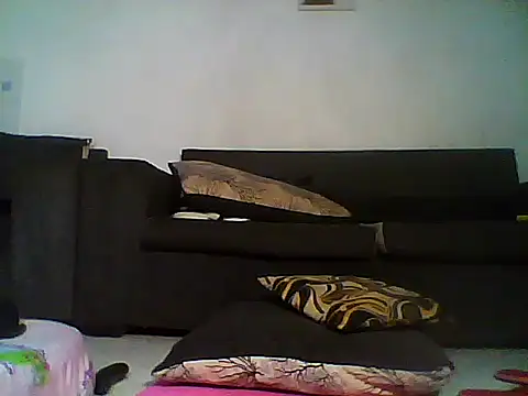 Sassydoll1 即時 XXX 聊天