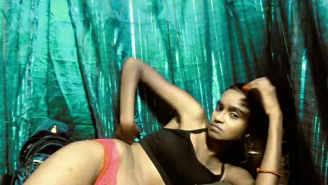 SassyXindian live XXX chat