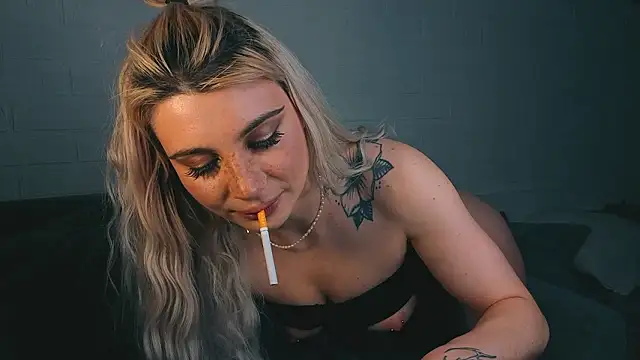 Ashley-Urban's Live XXX Chat