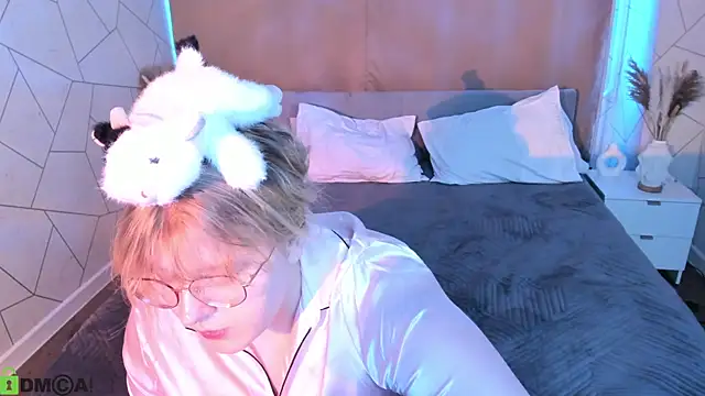 Онлайн чат XXX luna_c0ra