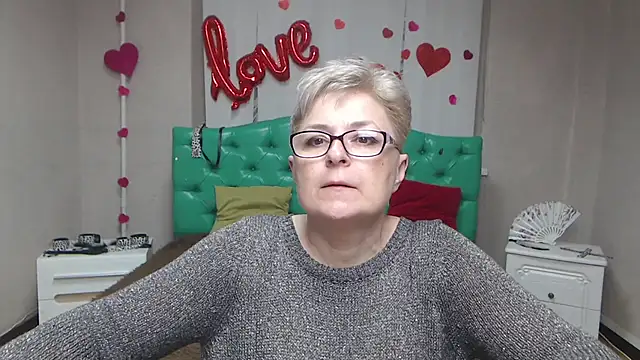 EmiliaGree Chat XXX in diretta