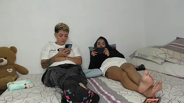 Chatroom XXX en direct de kathy_luisa