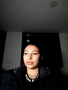 alicee_teen's Webcam Show