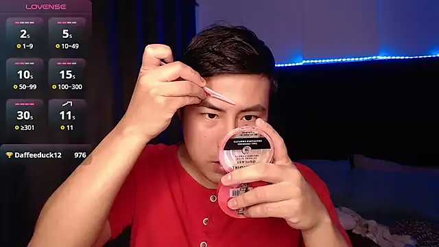 XXX chat uživo modela andrewmhilton_