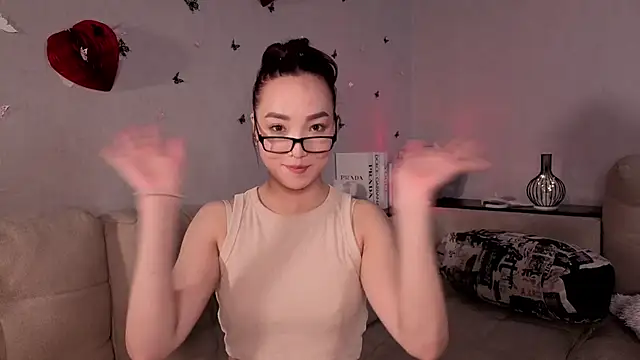 OdetteBiddyのライブXXXチャット