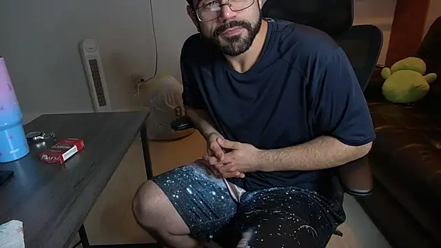 Zander823 Adlı Modelin Canlı XXX Sohbeti