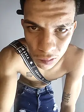 Chat XXX ao vivo de ethanchamo