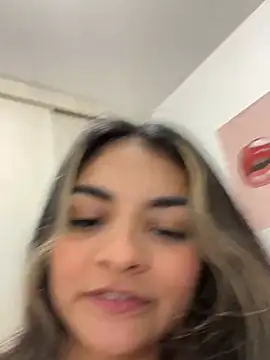 Cat2525: διαδικτυακό σόου στην κάμερα