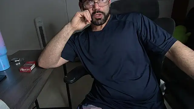 Zander823: онлайн-секс-чат