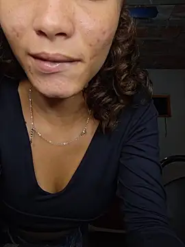 Chat XXX en directo de PocaHontas2026