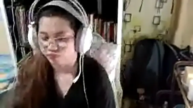 TennieReichow Pertunjukan Webcam