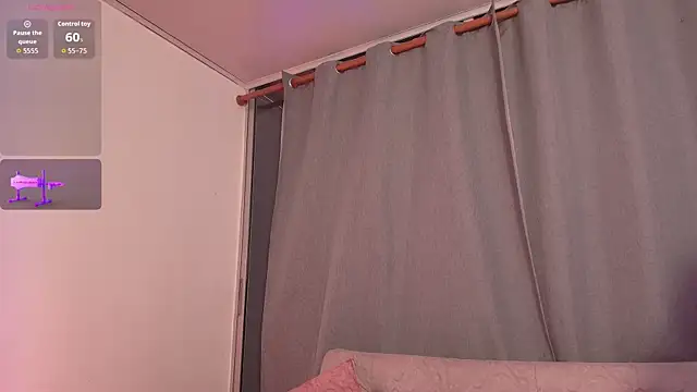 kittysophie_ Adlı Modelin Canlı XXX Sohbeti