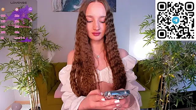 miiss__lulu élő XXX-chatje