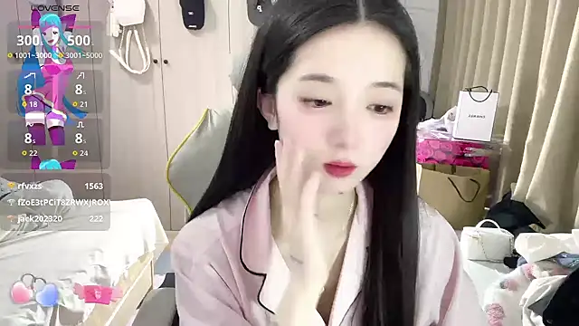 OiOi-666 在線直播表演