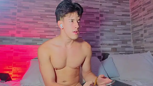 Chat XXX en directo de maxxcooper1