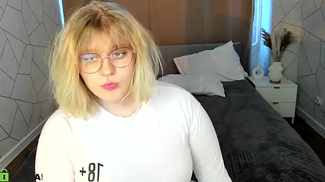 Živý XXX chat luna_c0ra