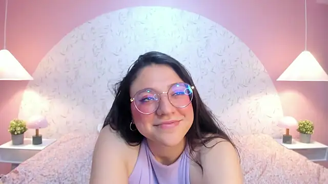 Angelie_Rosebrm élő XXX-chatje