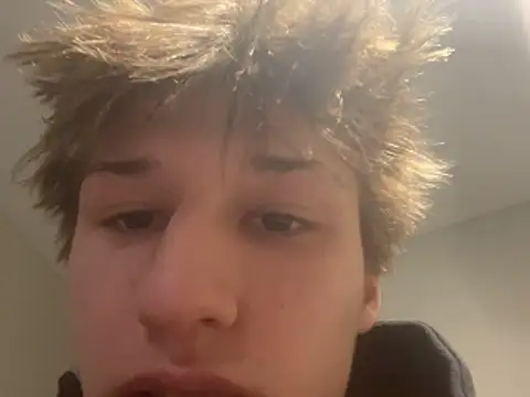 yourwhiteboy1 élő XXX-chatje