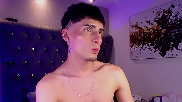 MateoMitchell: вебкам-шоу