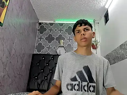 sexyboys_cutex18 Chat XXX in diretta