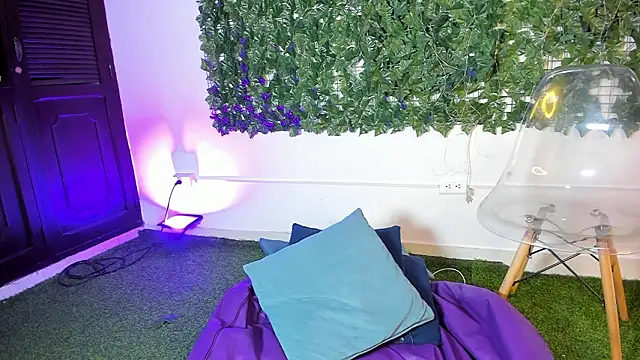 Amayavaldes' Live XXX Chat