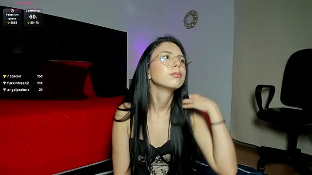 Natalye_23's Live XXX Chat