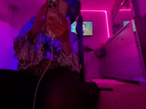 Chatroom XXX en direct de Onlypawzz