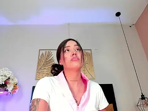 Он лайн чат XXX NoraDasilva