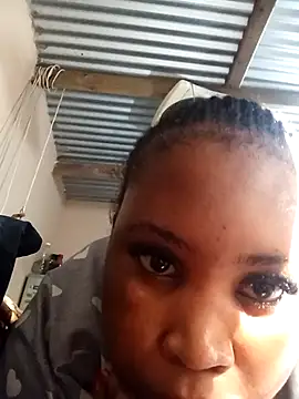 OCEANSQUITERXXX Show in webcam