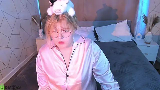 luna_c0ra's Live XXX Chat