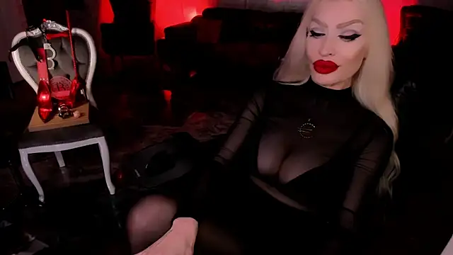 FinDomGod 라이브 XXX 채팅