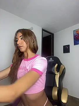 Nikol_Rang__ élő XXX-chatje