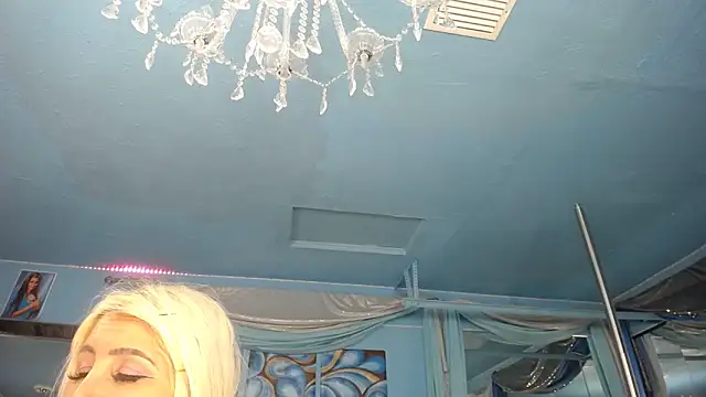 ADRIANNA_FOX Live XXX Chat