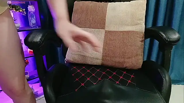 Yuki-yio Live XXX Chat