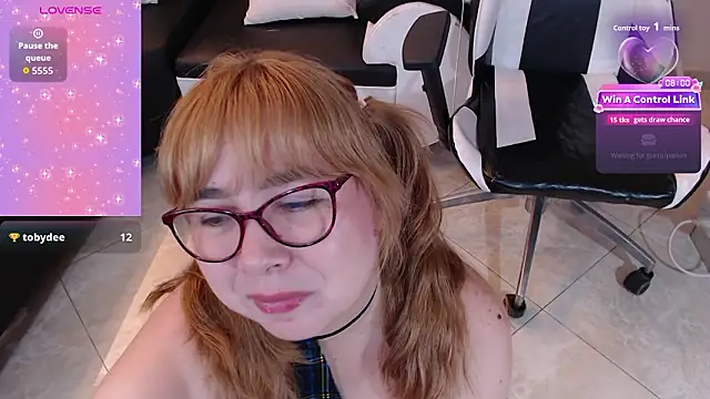 Czat XXX na żywo – chloe_prg