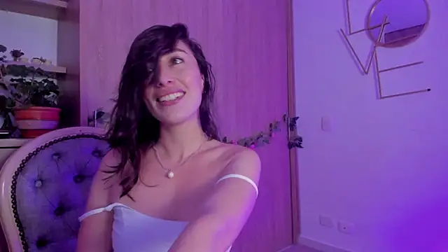 Amatiista's Live XXX Chat