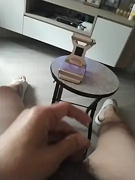 XXX chat uživo modela Dannydy2015