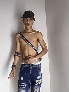 ethanchamo: απευθείας συνομιλία ΧΧΧ