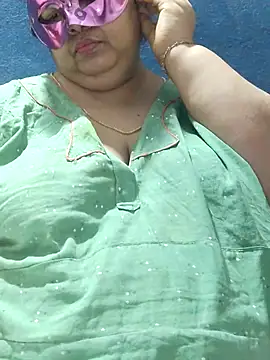 tamilthanushri Live XXX-chat