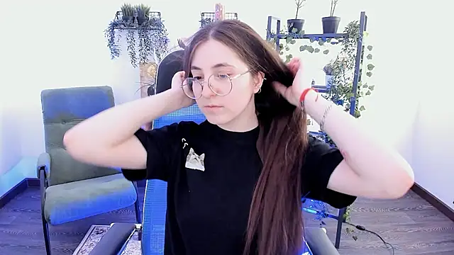 VirtuallVoyant Live XXX Chat