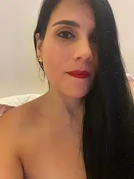 Miaswwe 现场XXX聊天