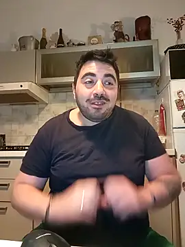 Pokazy przed kamerką – bear_skinny