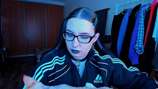 Chat +18 de just_fucked777 ao vivo